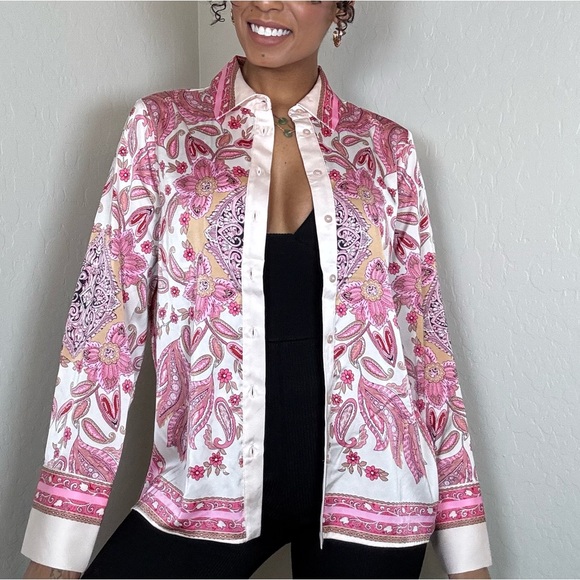 Rachael Roy Pink Paisley Button Up Blouse - Picture 2 of 12